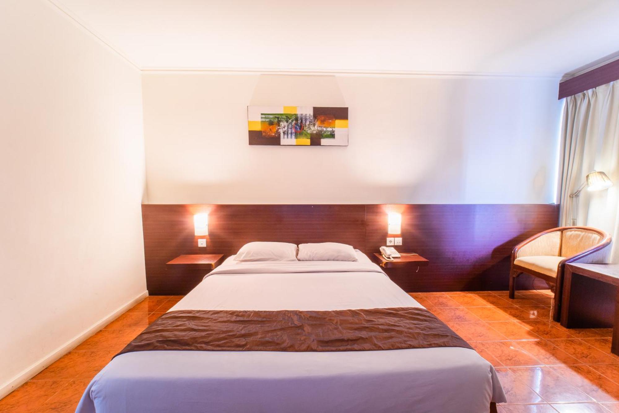 Adika Hotel Bahtera Klandasan Kecil Екстериор снимка