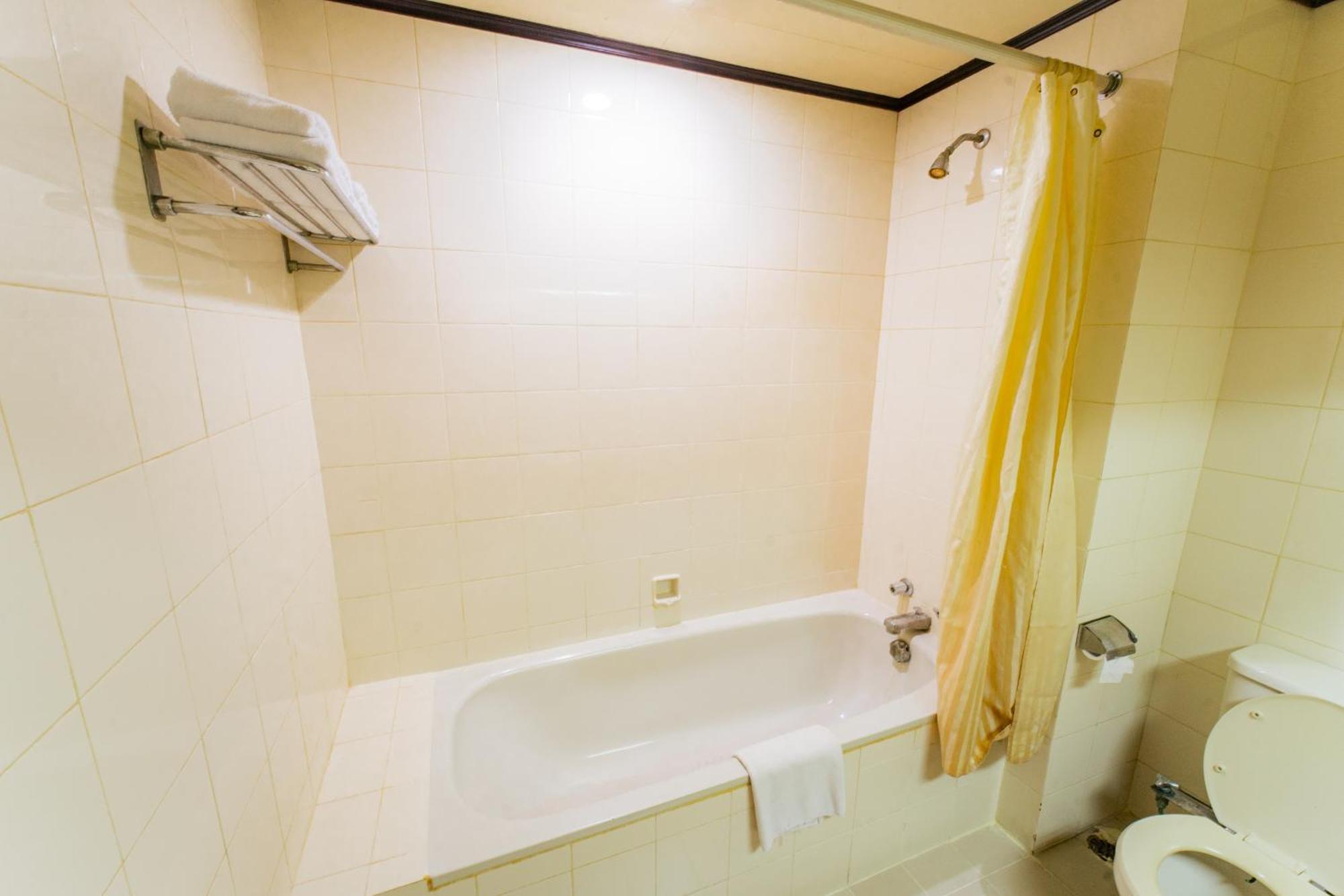 Adika Hotel Bahtera Klandasan Kecil Екстериор снимка