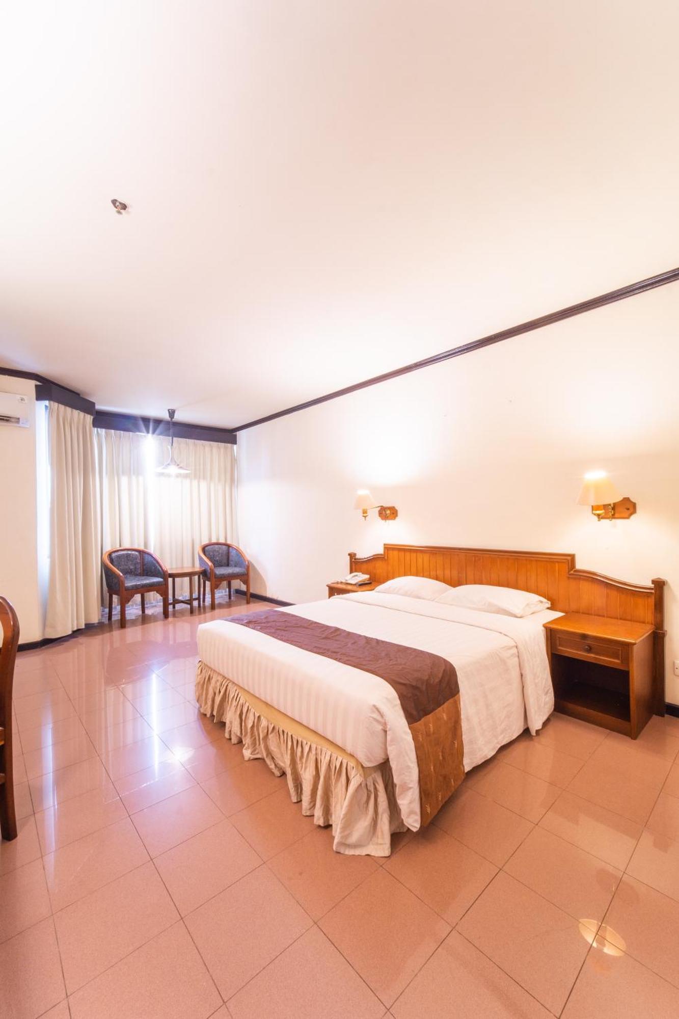 Adika Hotel Bahtera Klandasan Kecil Екстериор снимка