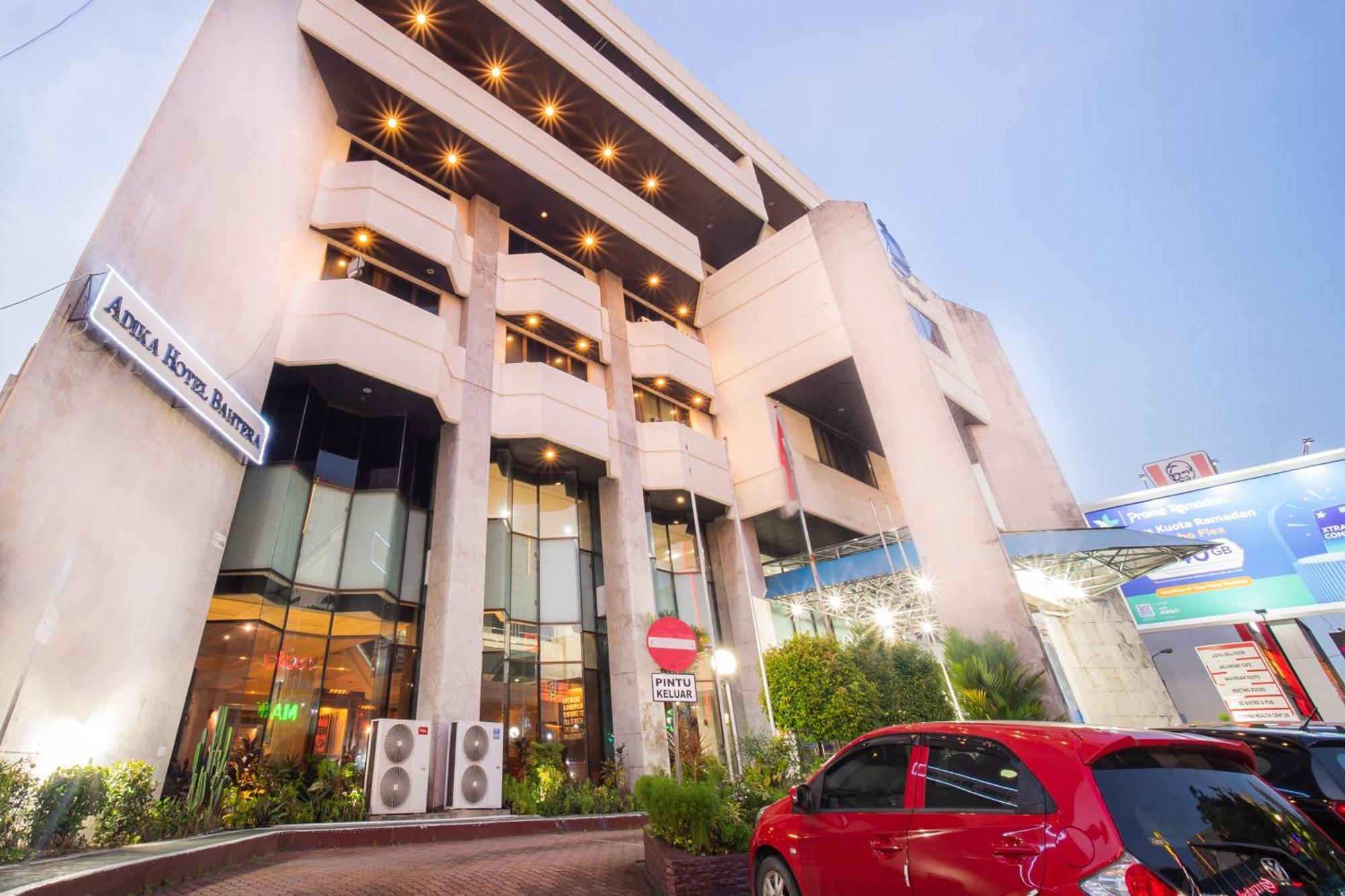 Adika Hotel Bahtera Klandasan Kecil Екстериор снимка